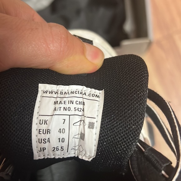 Only worn once super stylish Balenciaga track runners - Picture 4 of 5
